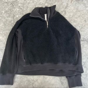 Lululemon Stand Out Sherpa 1/2 zip. Black size 12
